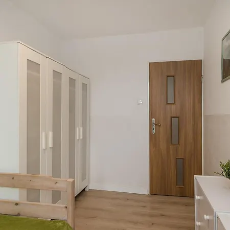 Apartamento In A Shared Kinowa 25 Near Park Skaryszewski And Stadion Narodowy