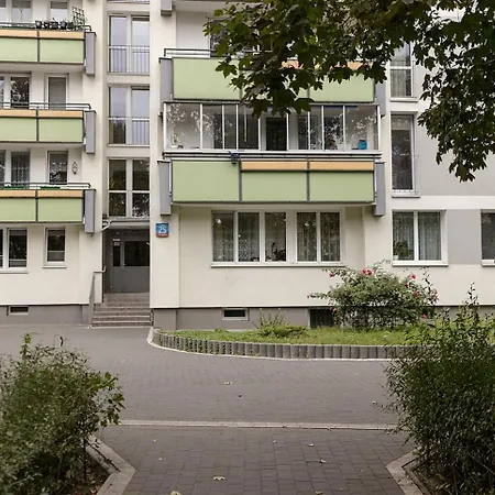 Apartament In A Shared Kinowa 25 Near Park Skaryszewski&stadion Narodowy Warszawa